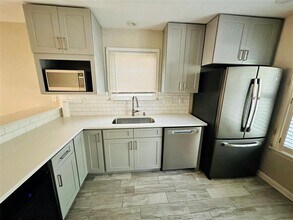 13015 Garfield Ln in Austin, TX - Building Photo - Building Photo