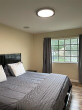 2043 Nassau Dr in Riviera Beach, FL - Building Photo - Building Photo
