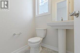 2060 Postilion St in Ottawa, ON - Building Photo - Building Photo