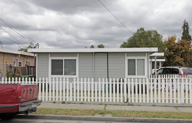 24204-24206 Magna Ave in Hayward, CA - Building Photo - Building Photo