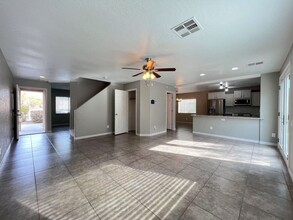 8939 W Agate Ave in Las Vegas, NV - Building Photo - Building Photo