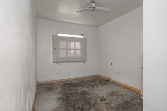 3155 W Jackson Blvd in Chicago, IL - Building Photo - Interior Photo