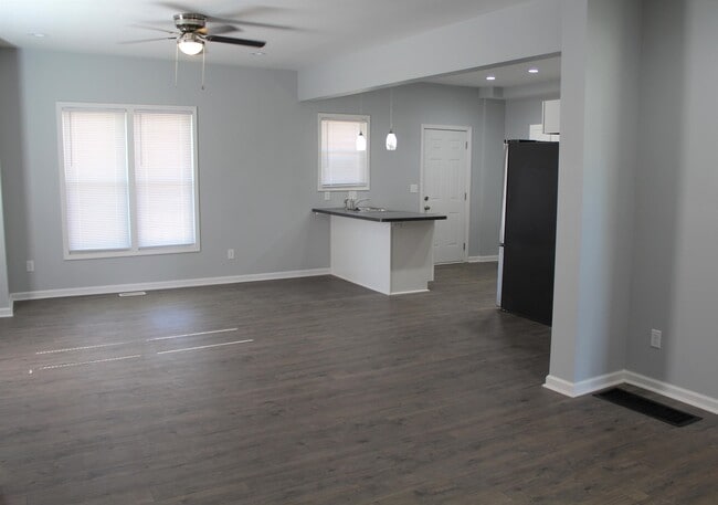 property at 531 E Gates St