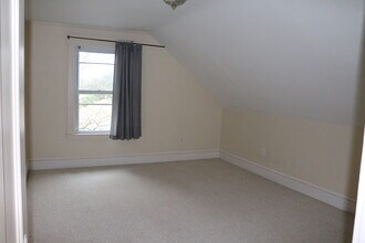 55 Stow St, Unit 2 in Waltham, MA - Building Photo - Building Photo