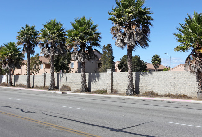 Midway Estates in Port Hueneme, CA - Building Photo - Building Photo