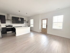 1321 Meridian St in Cookeville, TN - Building Photo - Building Photo