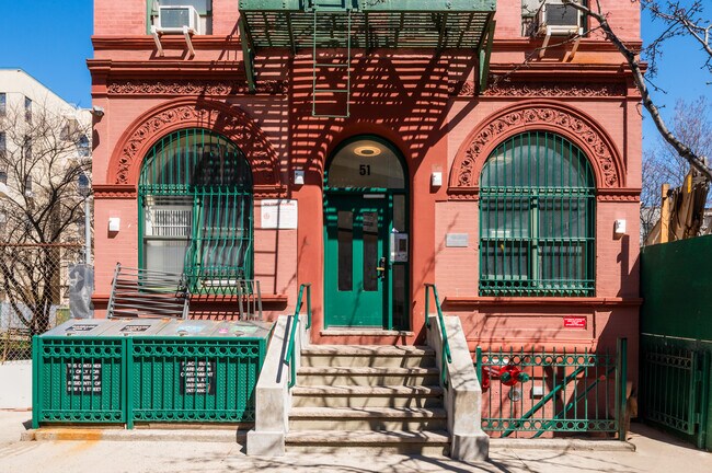 51 W 128th St in New York, NY - Building Photo - Building Photo