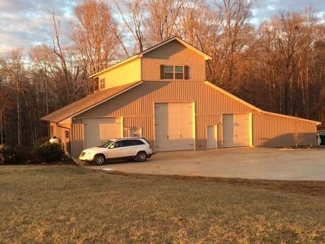 904 Davis Ln in Lenoir City, TN - Building Photo