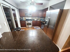 26 Lincroft Ave in Old Bridge, NJ - Building Photo - Building Photo