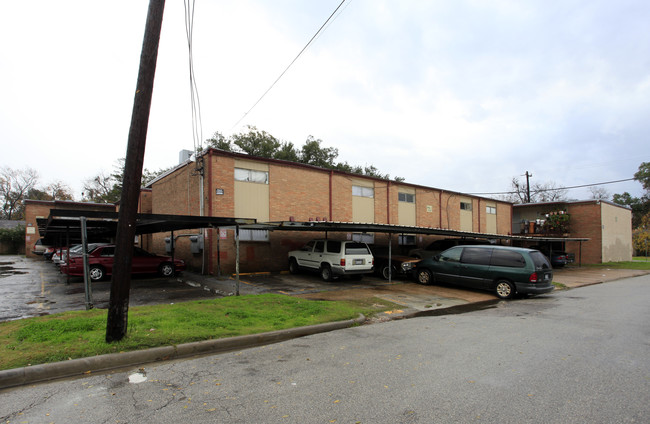 East Village Apartments in Houston, TX - Building Photo - Building Photo