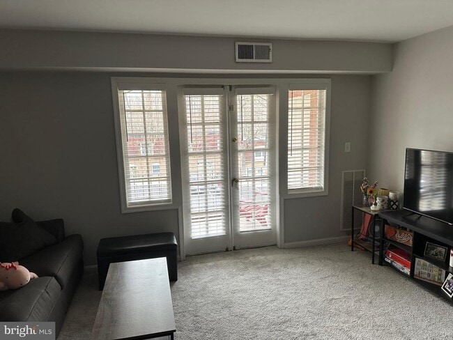 5911 Prince James Dr in West Springfield, VA - Building Photo - Building Photo