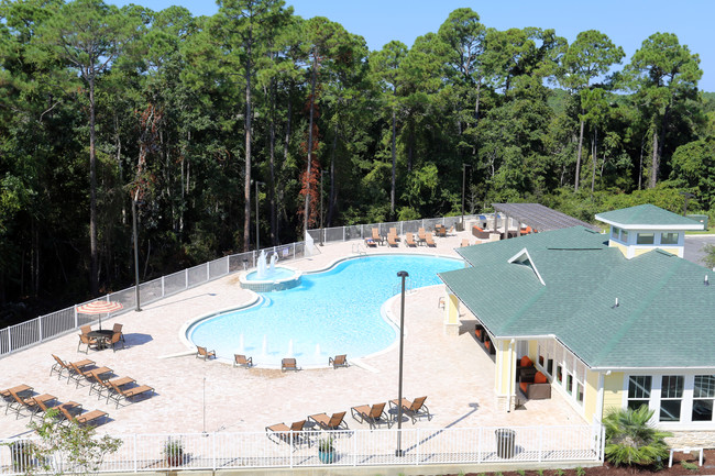 Brookview at Navarre Sound in Navarre, FL - Foto de edificio - Building Photo