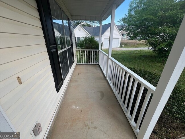 194 Bay Ct Dr in Stockbridge, GA - Foto de edificio - Building Photo