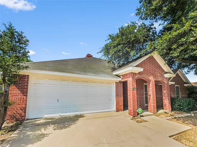 7912 Buttercup Cir N in Fort Worth, TX - Building Photo