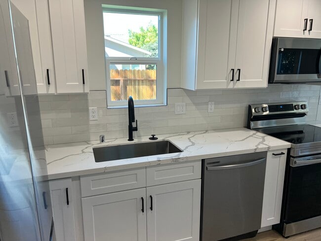 5228 2nd Ave in Sacramento, CA - Building Photo - Building Photo