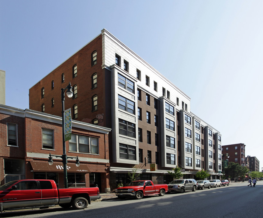 645 Congress Apartments in Portland, ME - Building Photo