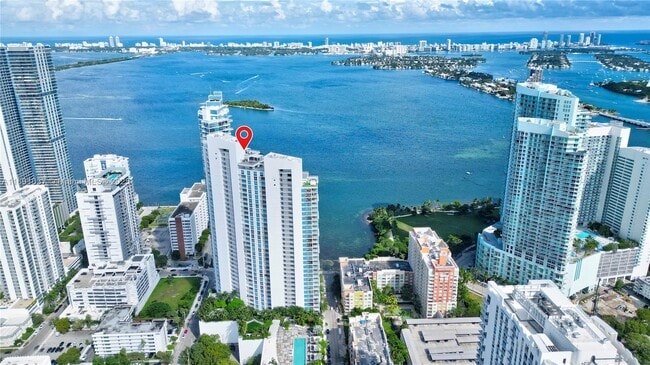 2020 N Bayshore Dr in Miami, FL - Building Photo - Building Photo
