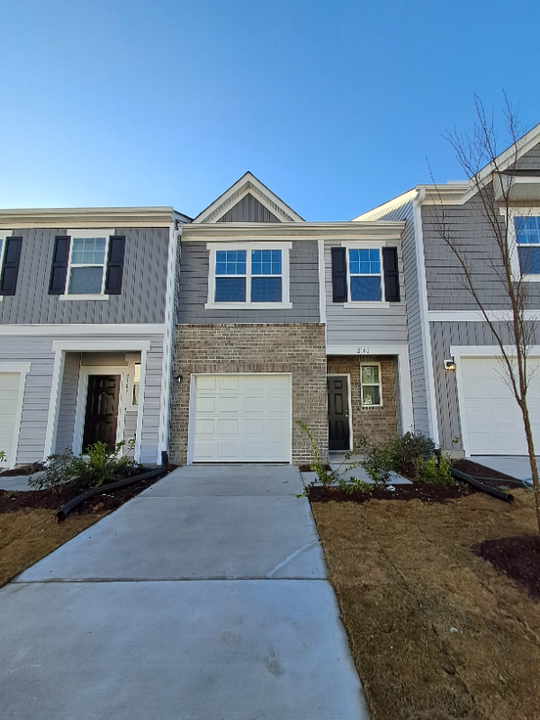 2102 Trailside Dr in Durham, NC - Building Photo