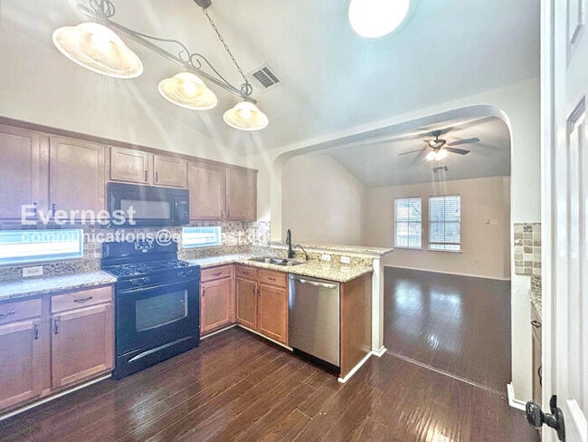 317 Strawn in Kyle, TX - Building Photo - Building Photo