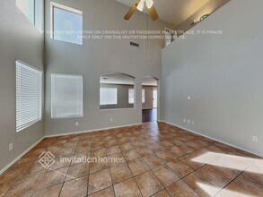 6991 W Kings Ave in Peoria, AZ - Foto de edificio - Building Photo