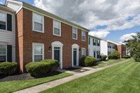 Sylvan Lakes Apartments in Sylvania, OH - Building Photo - Building Photo