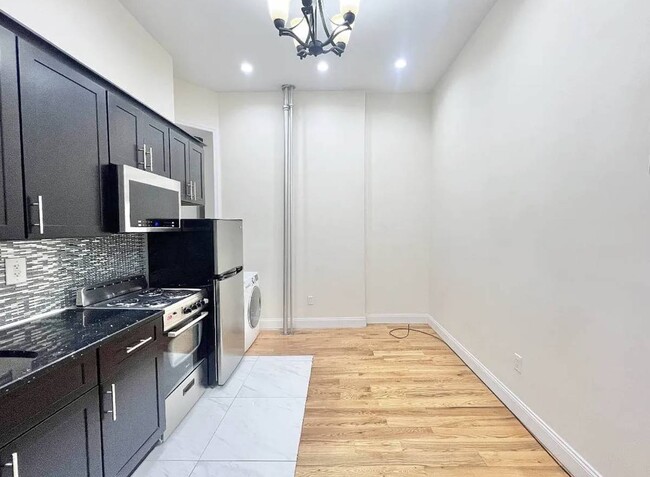 1603 Yates Ave in Bronx, NY - Building Photo - Building Photo