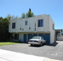 13760 Bessemer St in Van Nuys, CA - Building Photo