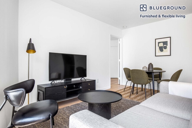 400 Chambers St, Unit SI FL20-ID607 in New York, NY - Building Photo - Building Photo