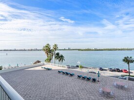10350 W Bay Harbor Dr in Miami Beach, FL - Building Photo