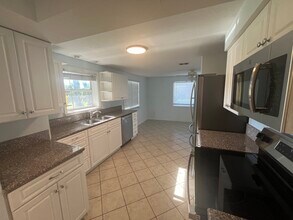 30 Berkley Rd in Ormond Beach, FL - Building Photo - Building Photo