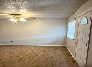 1315 Kingston Rd in Norman, OK - Building Photo - Building Photo