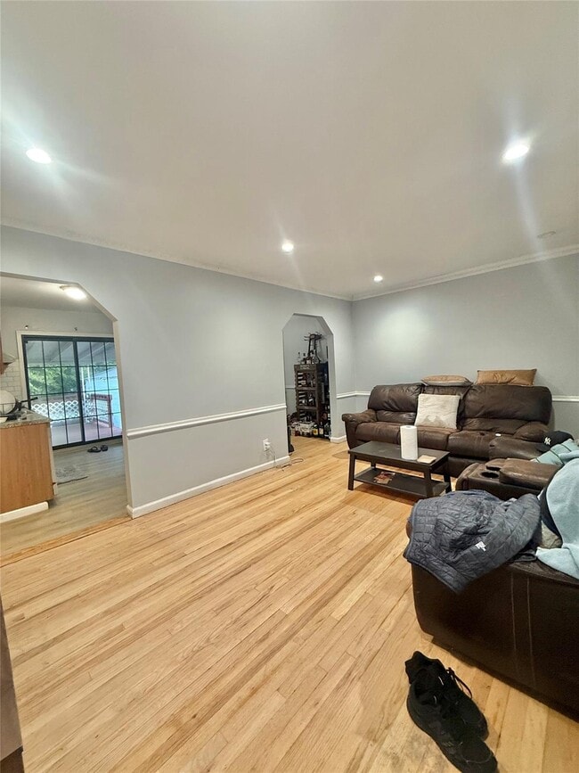 property at 20 Regent St