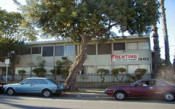 14417 Valerio St in Van Nuys, CA - Building Photo - Building Photo