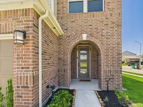 15643 Fellswood Dr in Houston, TX - Building Photo - Building Photo