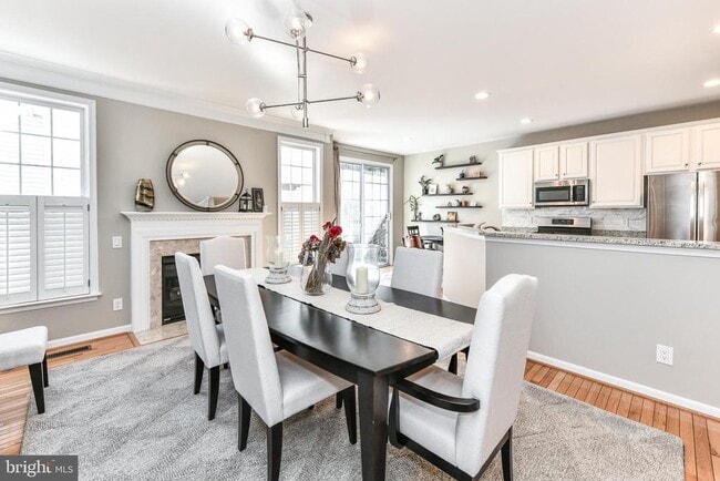 2923 Hunters Glen Way in Fairfax, VA - Building Photo - Building Photo