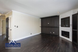 8460 Via Mallorca in San Diego, CA - Building Photo - Building Photo