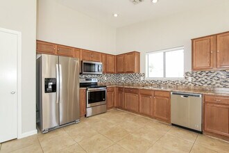 16243 W Yucatan Dr in Surprise, AZ - Building Photo - Building Photo