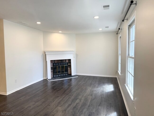 76 Jamestown Rd in Bernards, NJ - Building Photo - Building Photo