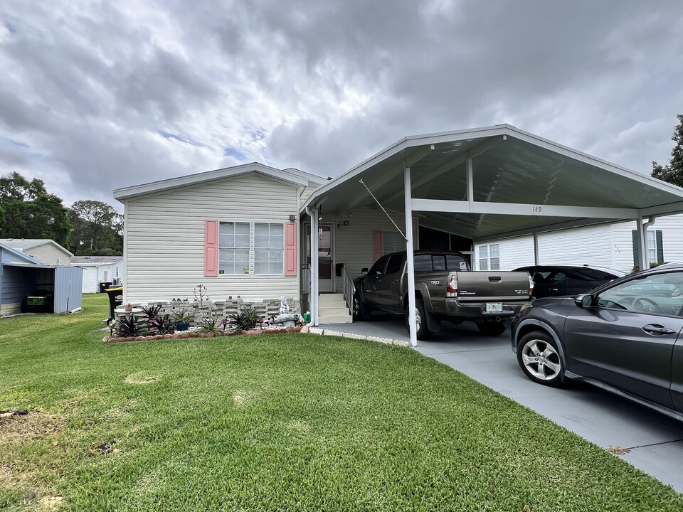 149 Jana Cir in Auburndale, FL - Building Photo