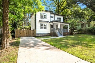 1415 Almont Dr SW in Atlanta, GA - Building Photo