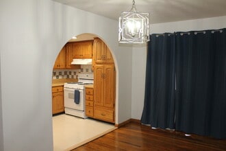 3908 Pleasant Valley Blvd in Rockford, IL - Building Photo - Building Photo