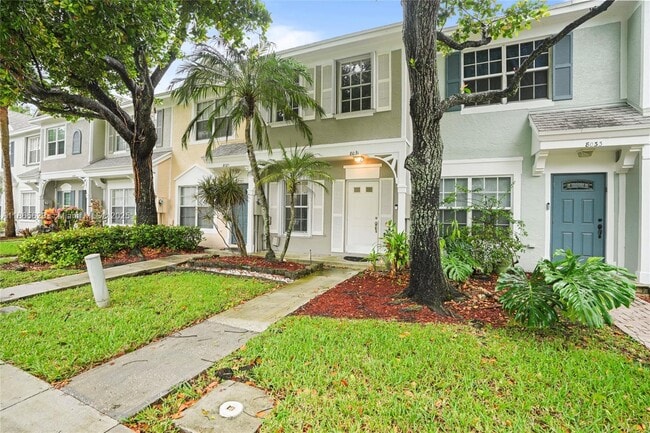 8031 Sanibel Dr in Tamarac, FL - Building Photo - Building Photo