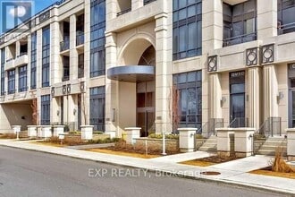 6 Eva Rd in Toronto, ON - Building Photo - Building Photo