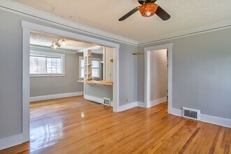 1220 N 52nd St in Omaha, NE - Building Photo - Building Photo