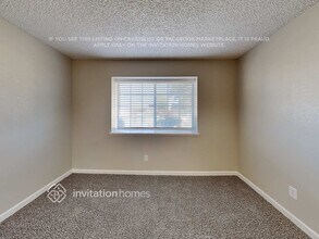 8102 Pavia Way in Sacramento, CA - Building Photo - Building Photo