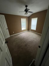 201 S Rosanah St in Troup, TX - Building Photo - Building Photo