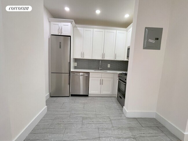 167 W 132nd St in New York, NY - Building Photo - Building Photo