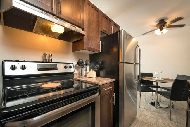 433 Edison Apartment in Winnipeg, MB - Building Photo - Building Photo