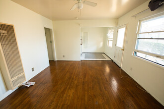 1207 Bellevue Ave, Unit 2 in Los Angeles, CA - Building Photo - Building Photo