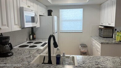 5 Sunflower St in Cocoa Beach, FL - Building Photo - Building Photo